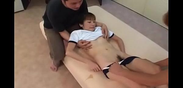  Sexy japanese girl sucking her doktors